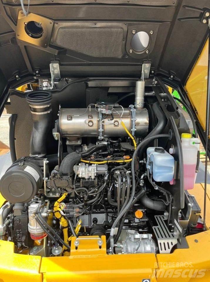 John Deere 324P Naudoti ratiniai krautuvai