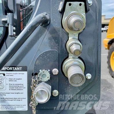 John Deere 331G Mini krautuvai
