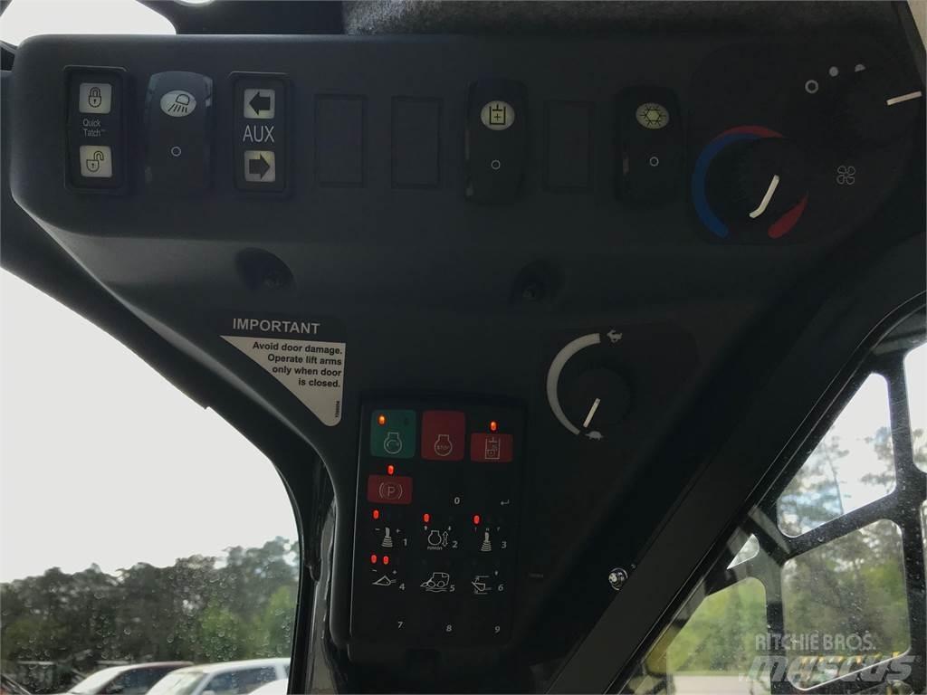 John Deere 331G Mini krautuvai