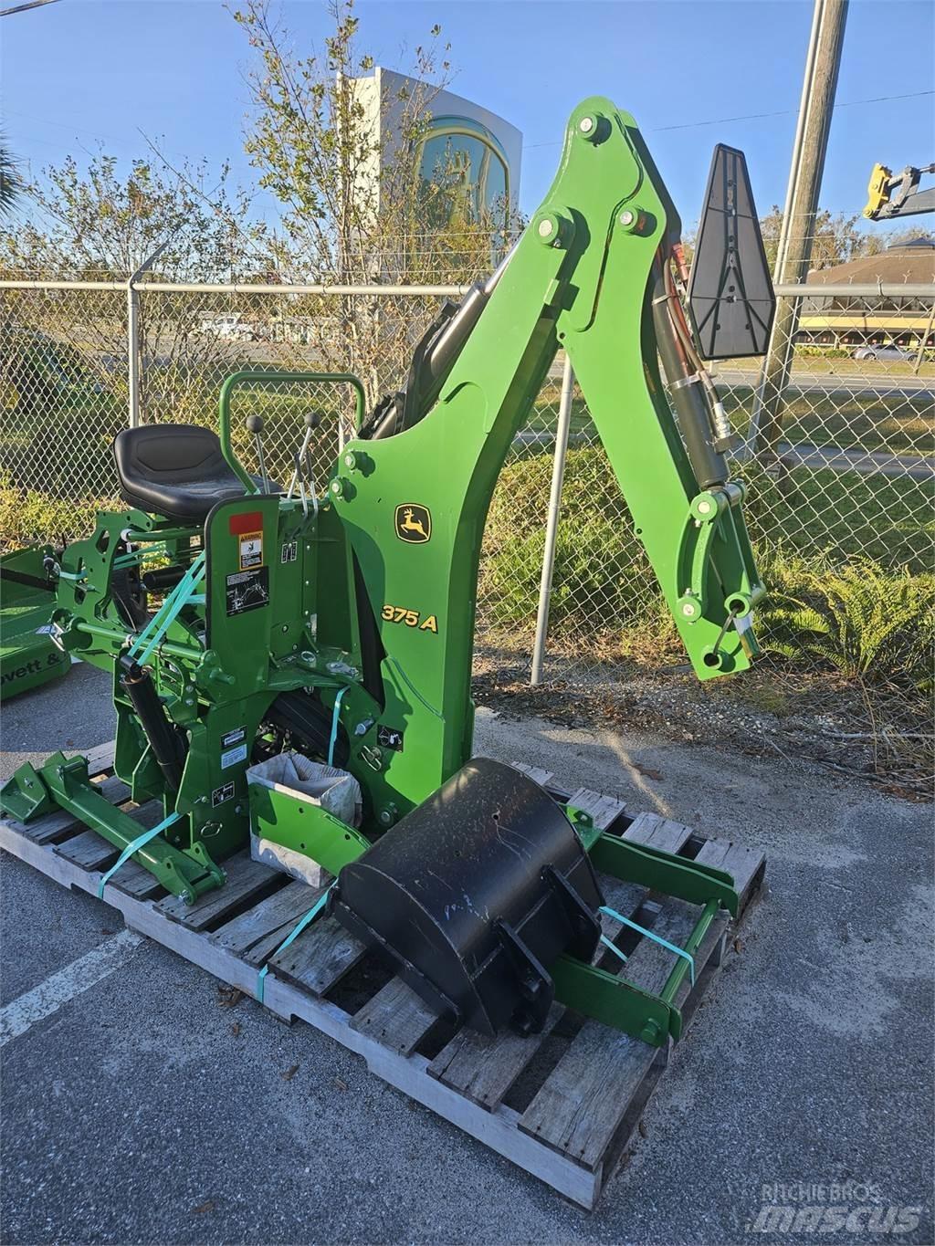 John Deere 375A Kiti naudoti traktorių priedai