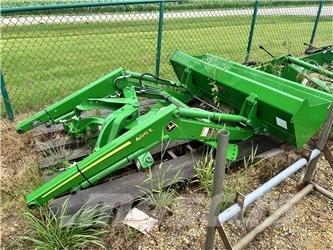 John Deere 400E Traktoriai