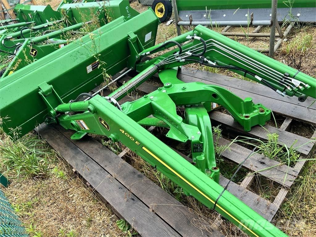 John Deere 400E Traktoriai