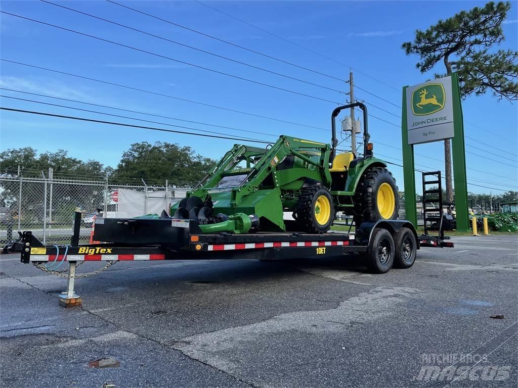 John Deere 4044M Traktoriai