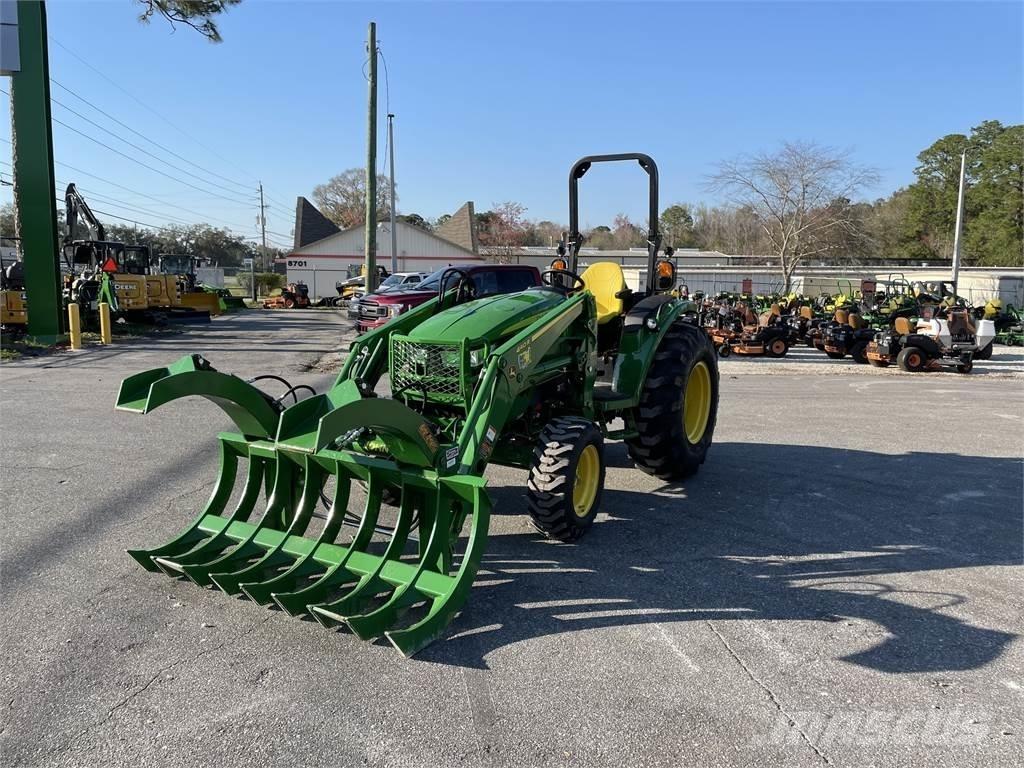 John Deere 4044R Traktoriai