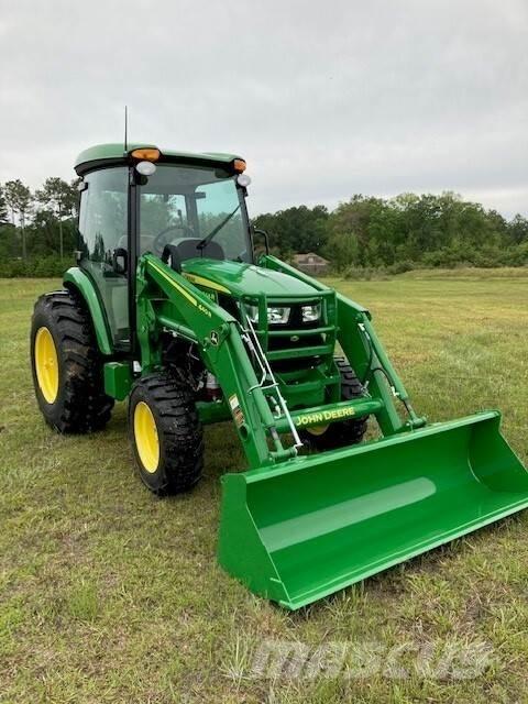 John Deere 4044R Traktoriai