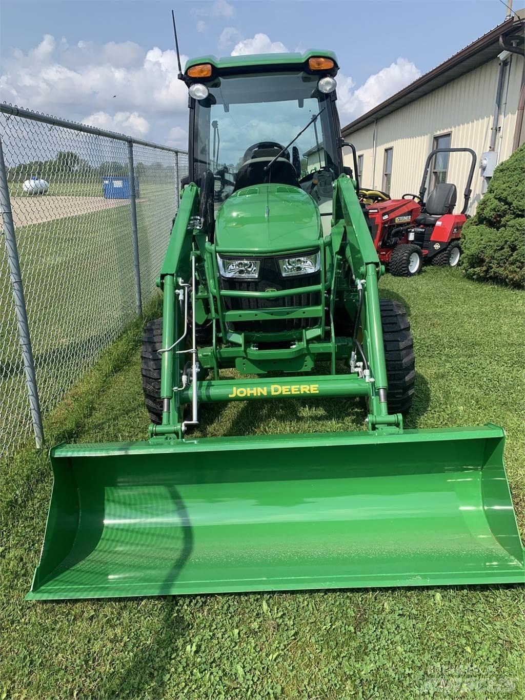 John Deere 4044R Traktoriai