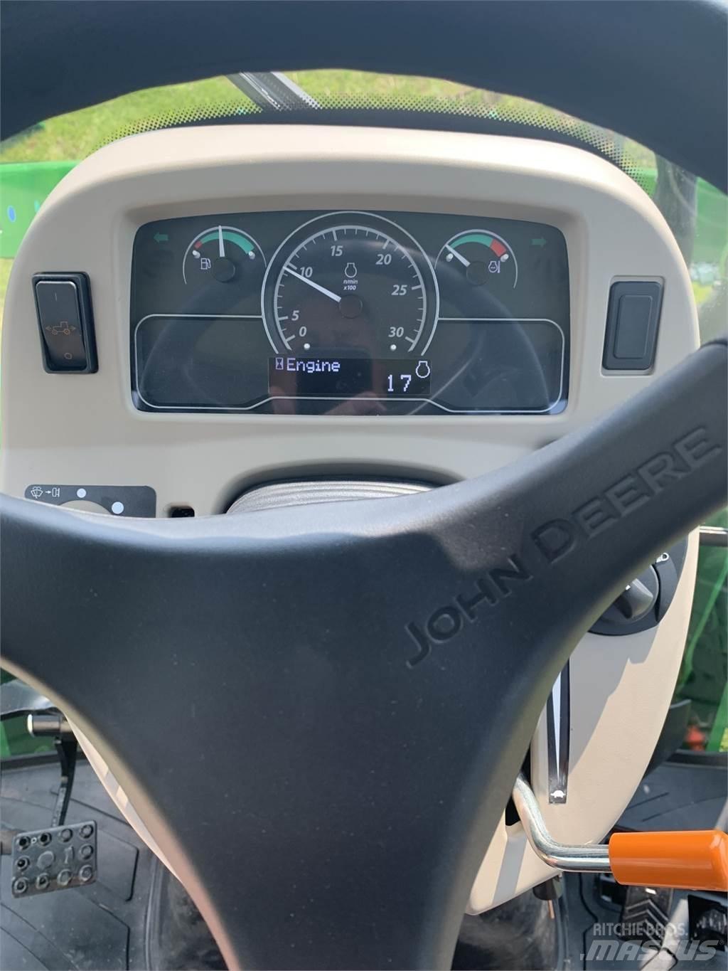 John Deere 4044R Traktoriai