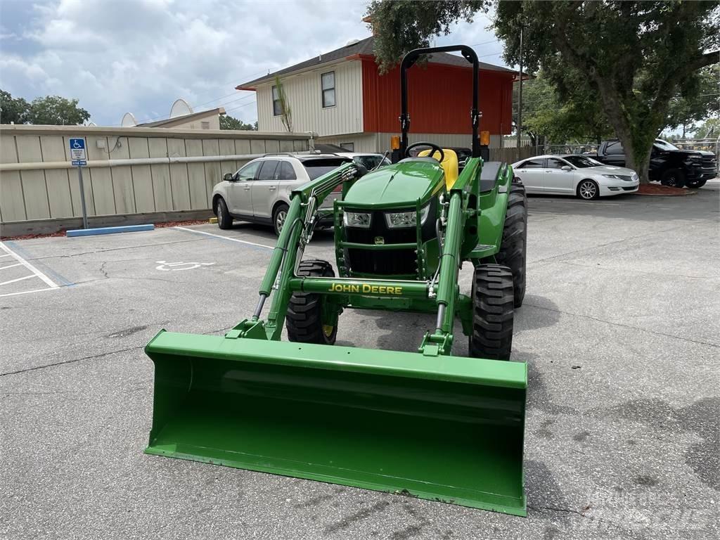 John Deere 4052M Traktoriai