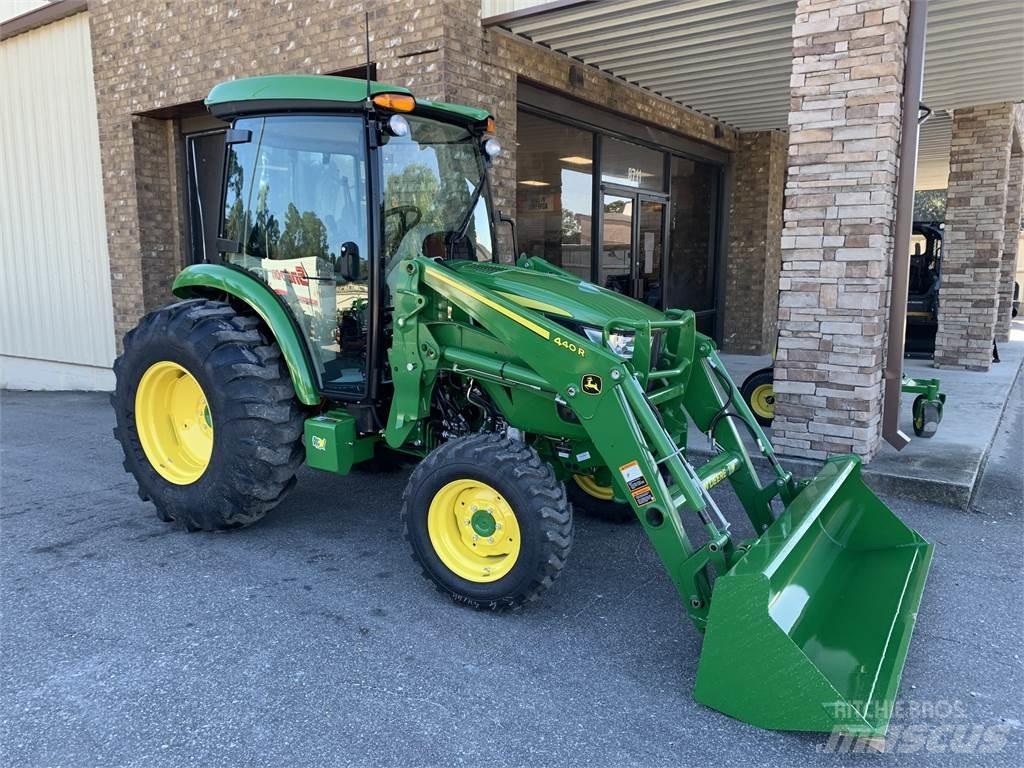 John Deere 4052R Traktoriai