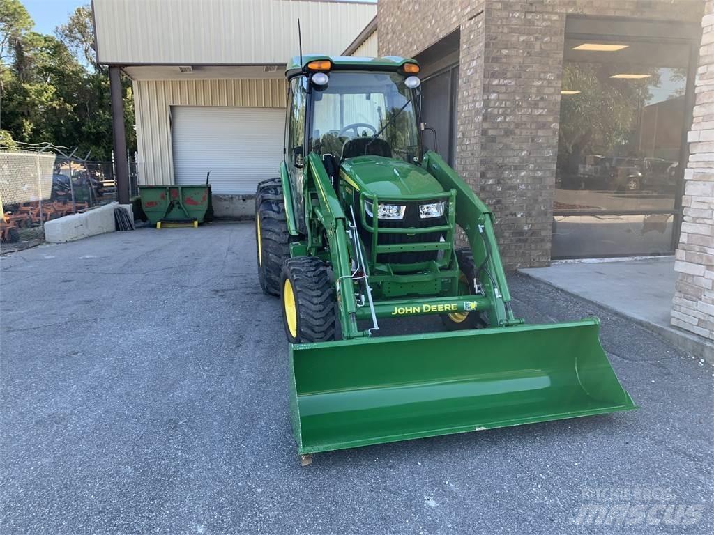 John Deere 4052R Traktoriai