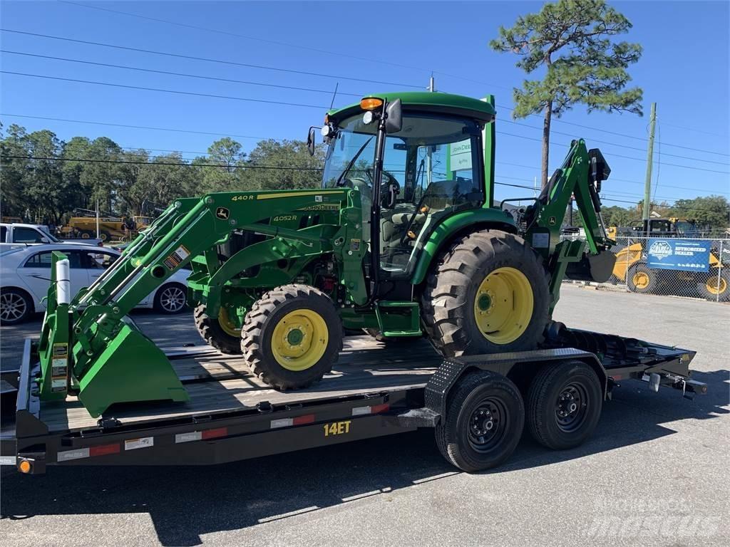 John Deere 4052R Traktoriai