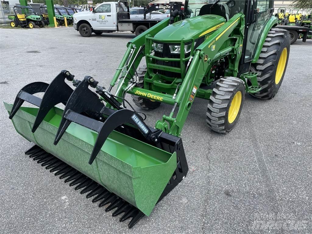 John Deere 4052R Traktoriai
