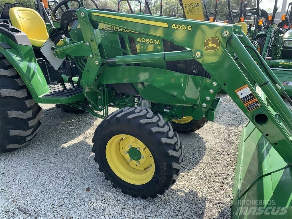 John Deere 4066M Traktoriai