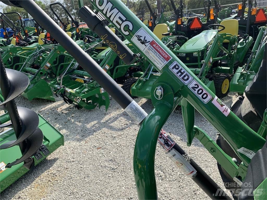 John Deere 4066M Traktoriai