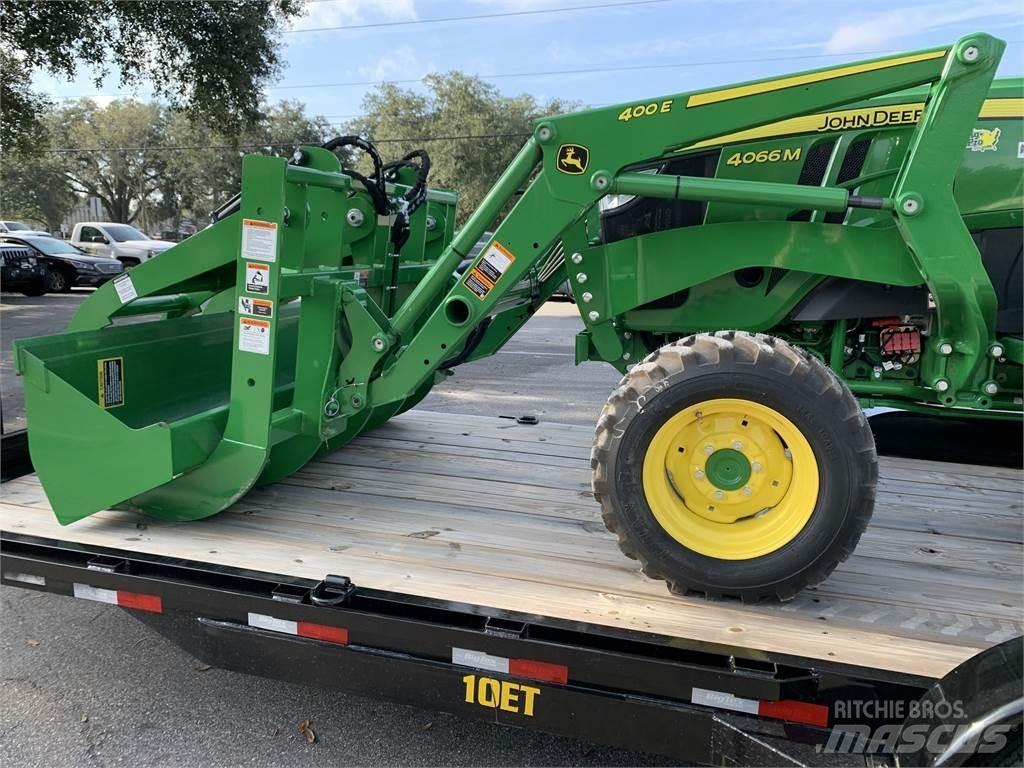 John Deere 4066M Traktoriai