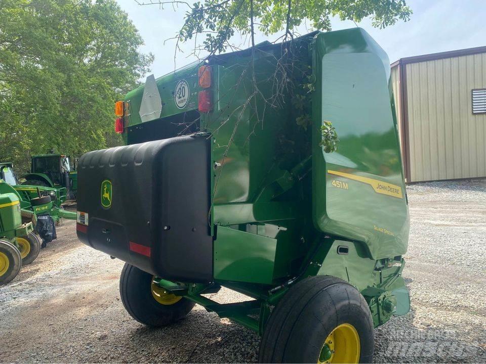 John Deere 451M Ritinių presai