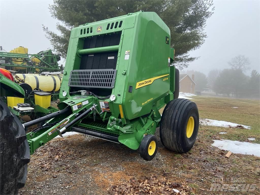 John Deere 451M Ritinių presai