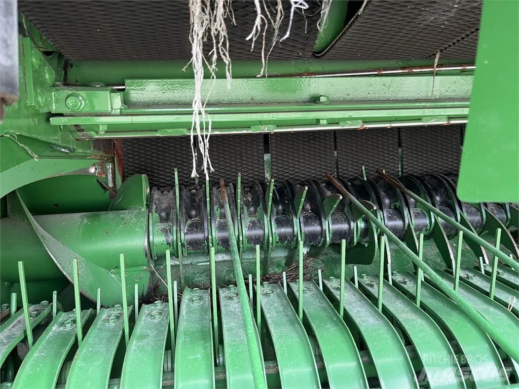 John Deere 451M Ritinių presai