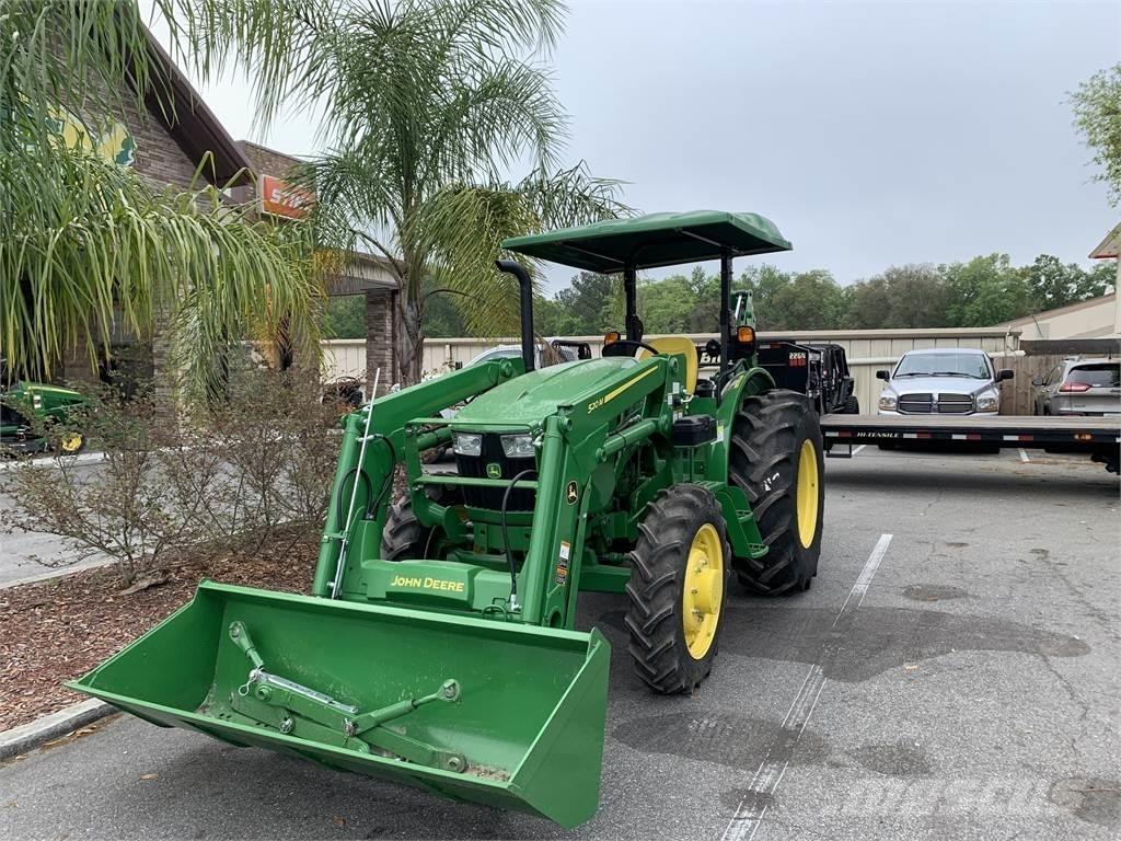 John Deere 5045E Traktoriai