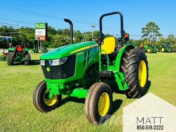 John Deere 5045E Traktoriai