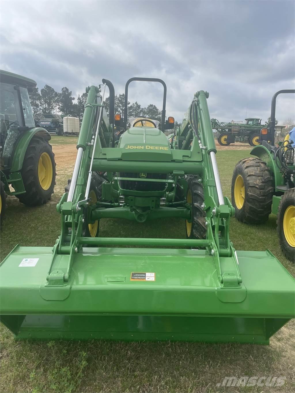 John Deere 5060E Traktoriai