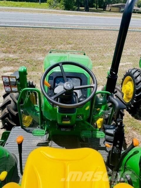 John Deere 5067E Traktoriai
