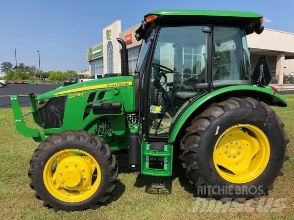 John Deere 5075E Traktoriai