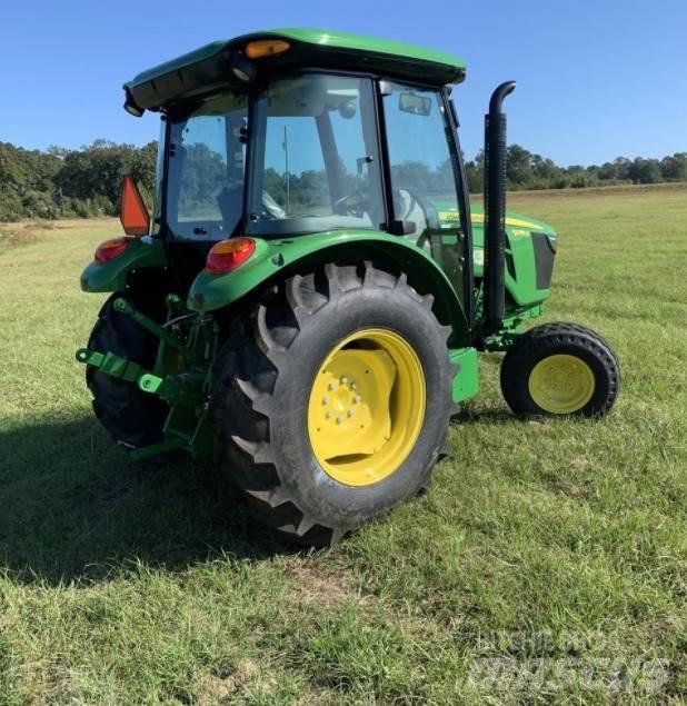 John Deere 5075E Traktoriai