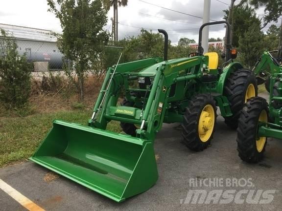 John Deere 5075E Traktoriai
