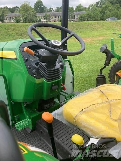 John Deere 5075E Traktoriai