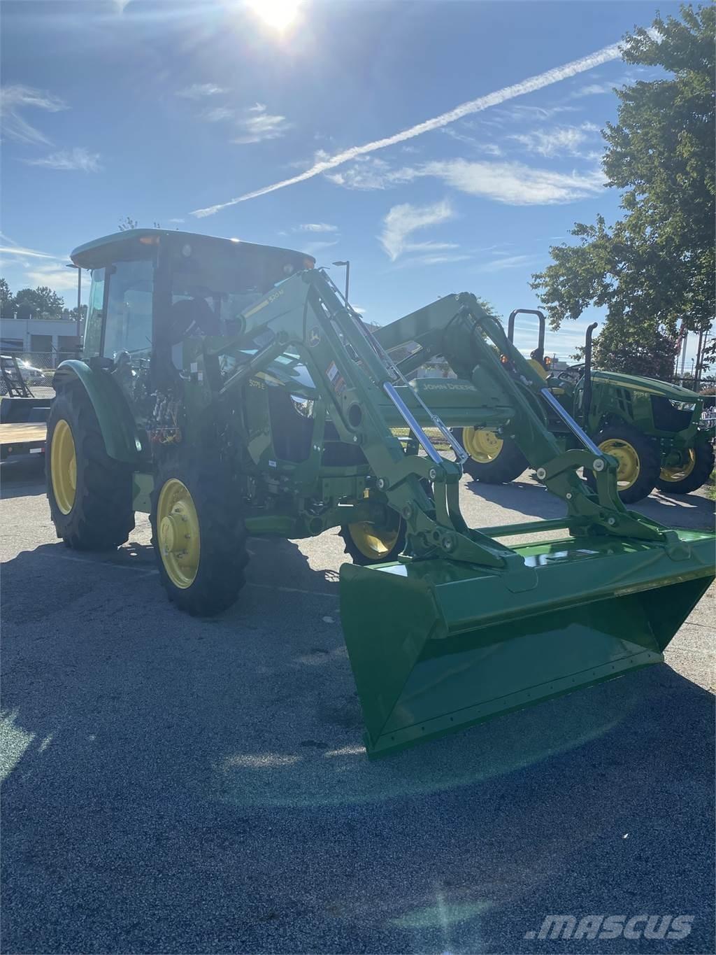 John Deere 5075E Traktoriai