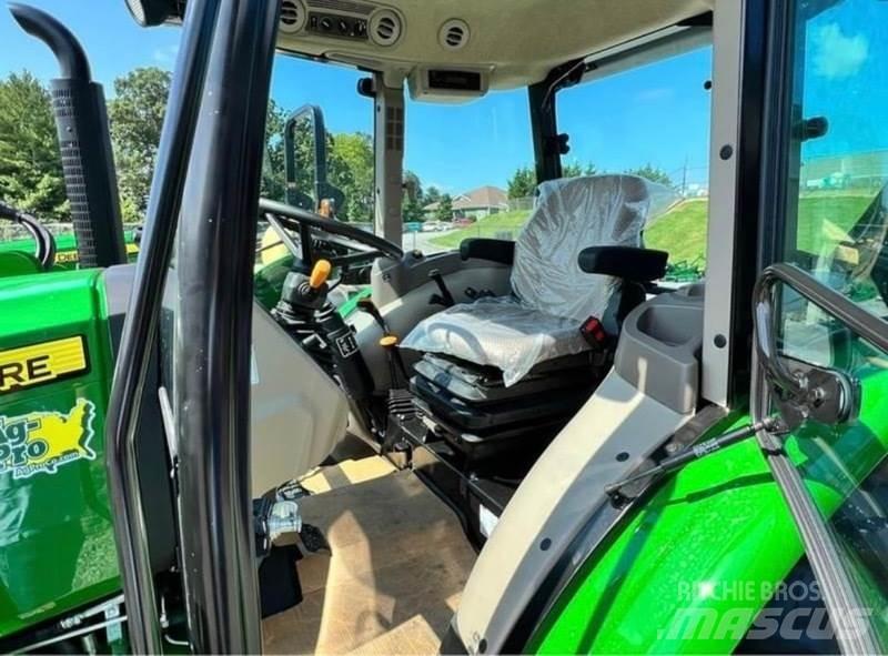 John Deere 5075E Traktoriai