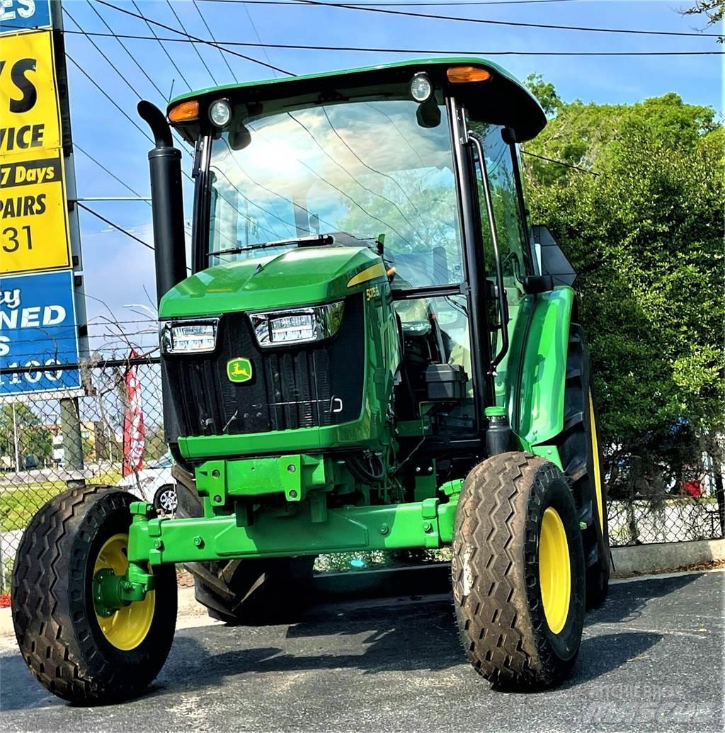 John Deere 5075E Traktoriai