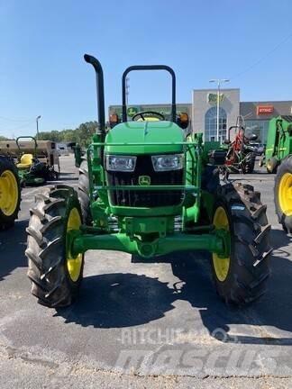 John Deere 5075E Traktoriai
