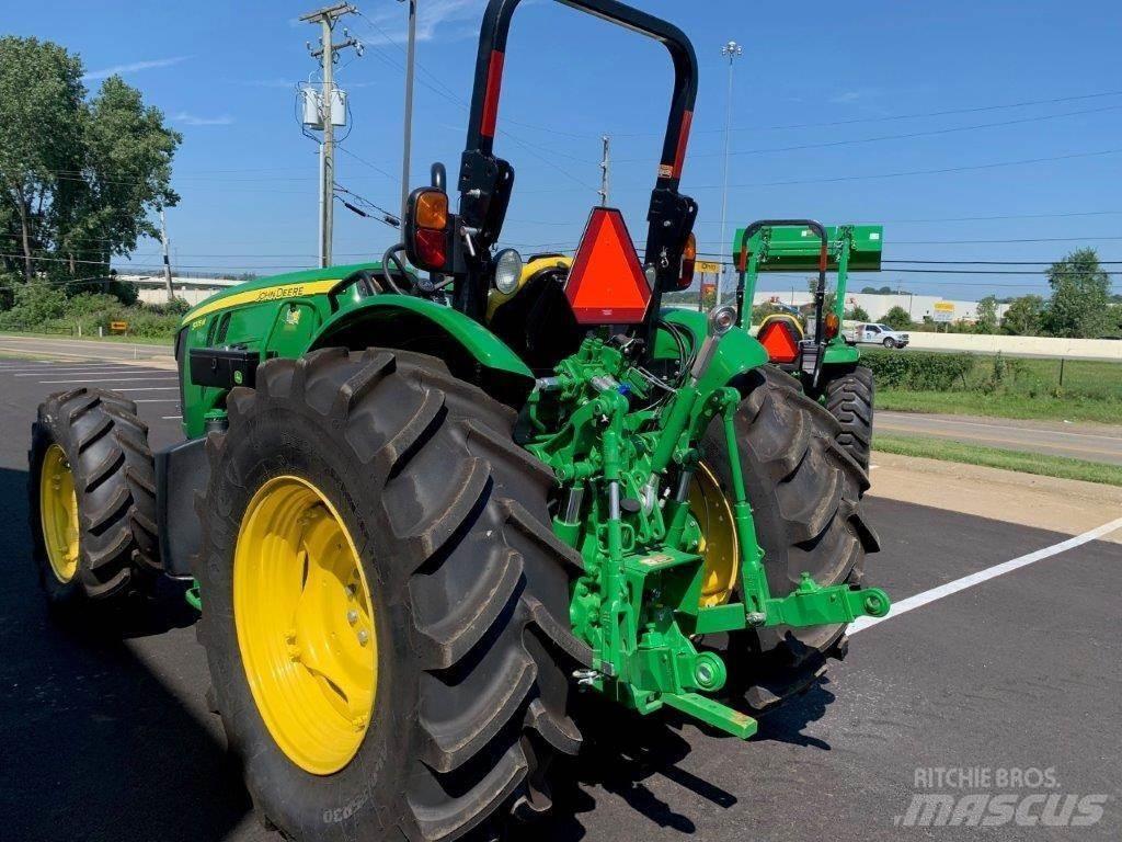 John Deere 5075M Traktoriai