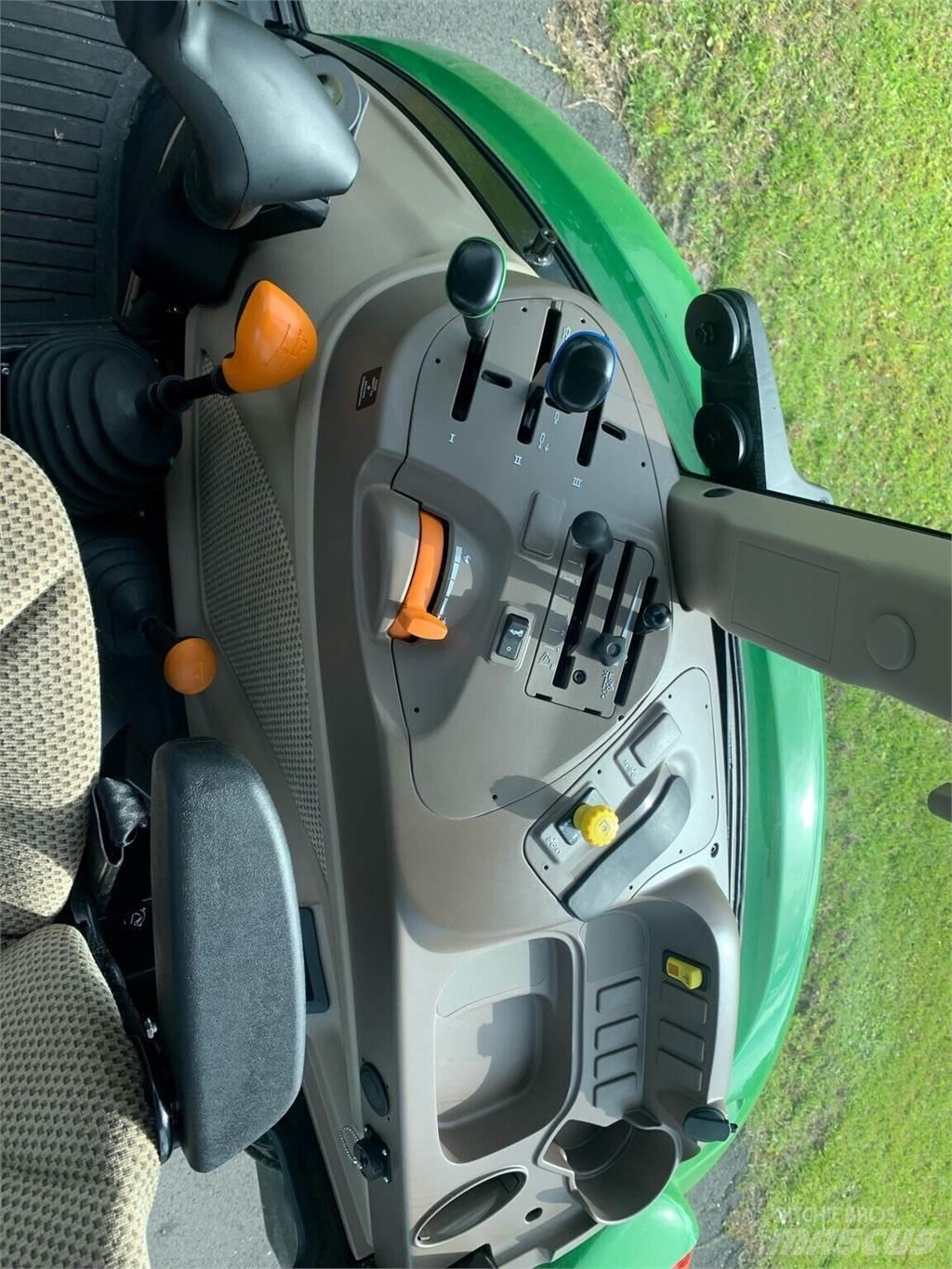 John Deere 5090E Traktoriai