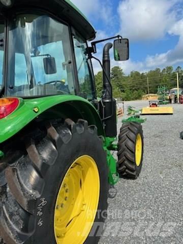 John Deere 5090M Traktoriai