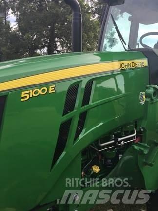 John Deere 5100E Traktoriai
