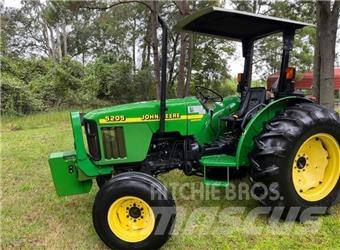 John Deere 5205 Traktoriai