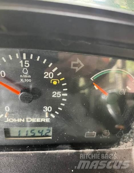 John Deere 5205 Traktoriai
