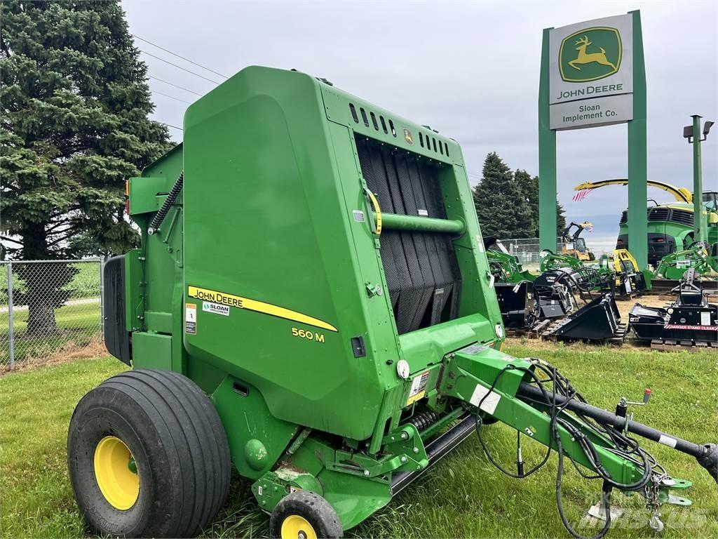 John Deere 560M Ritinių presai