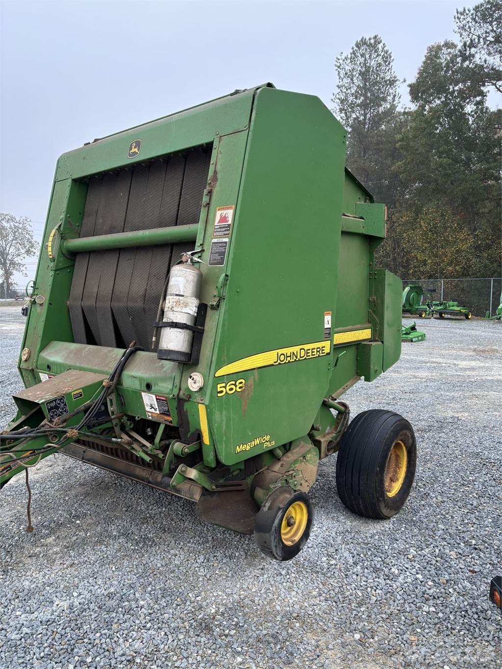 John Deere 568 Ritinių presai