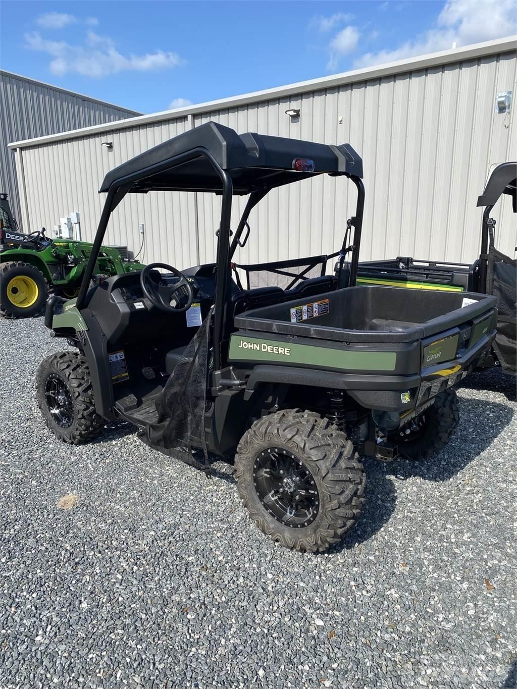 John Deere 590M Specializuotos paskirties technika