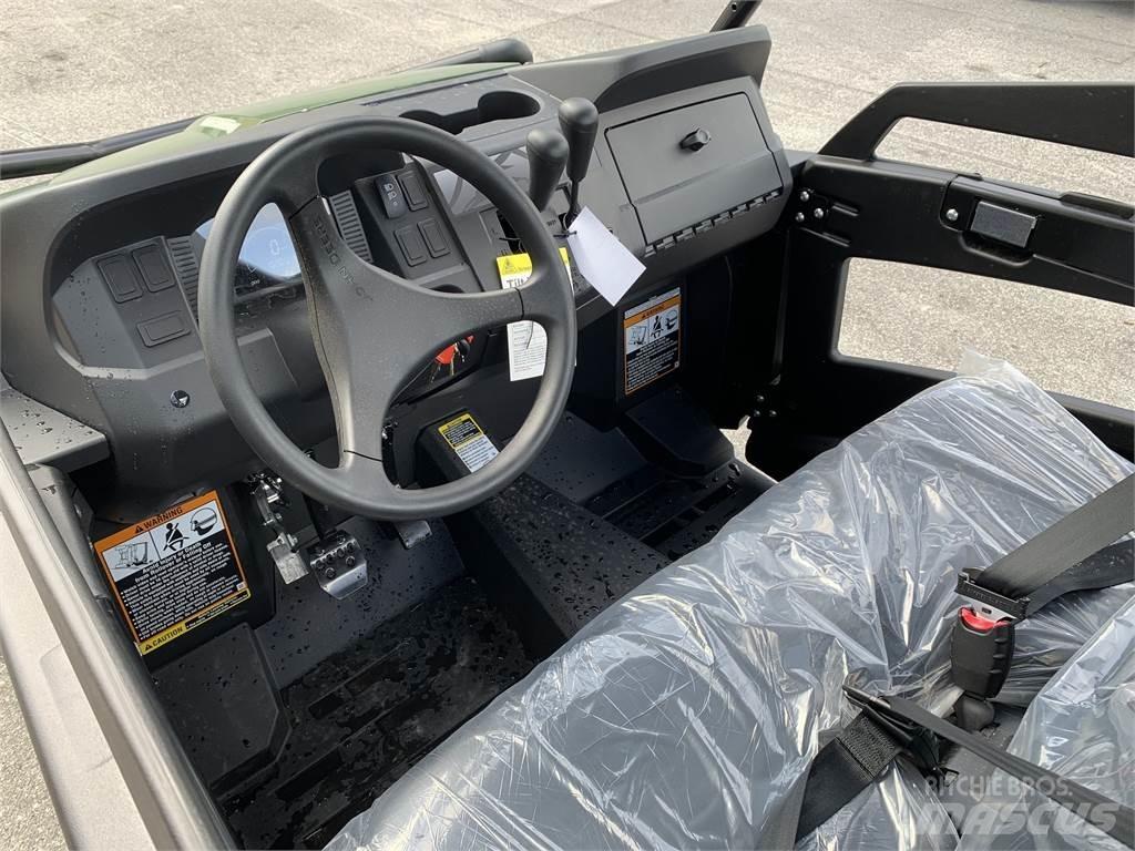 John Deere 590M Specializuotos paskirties technika