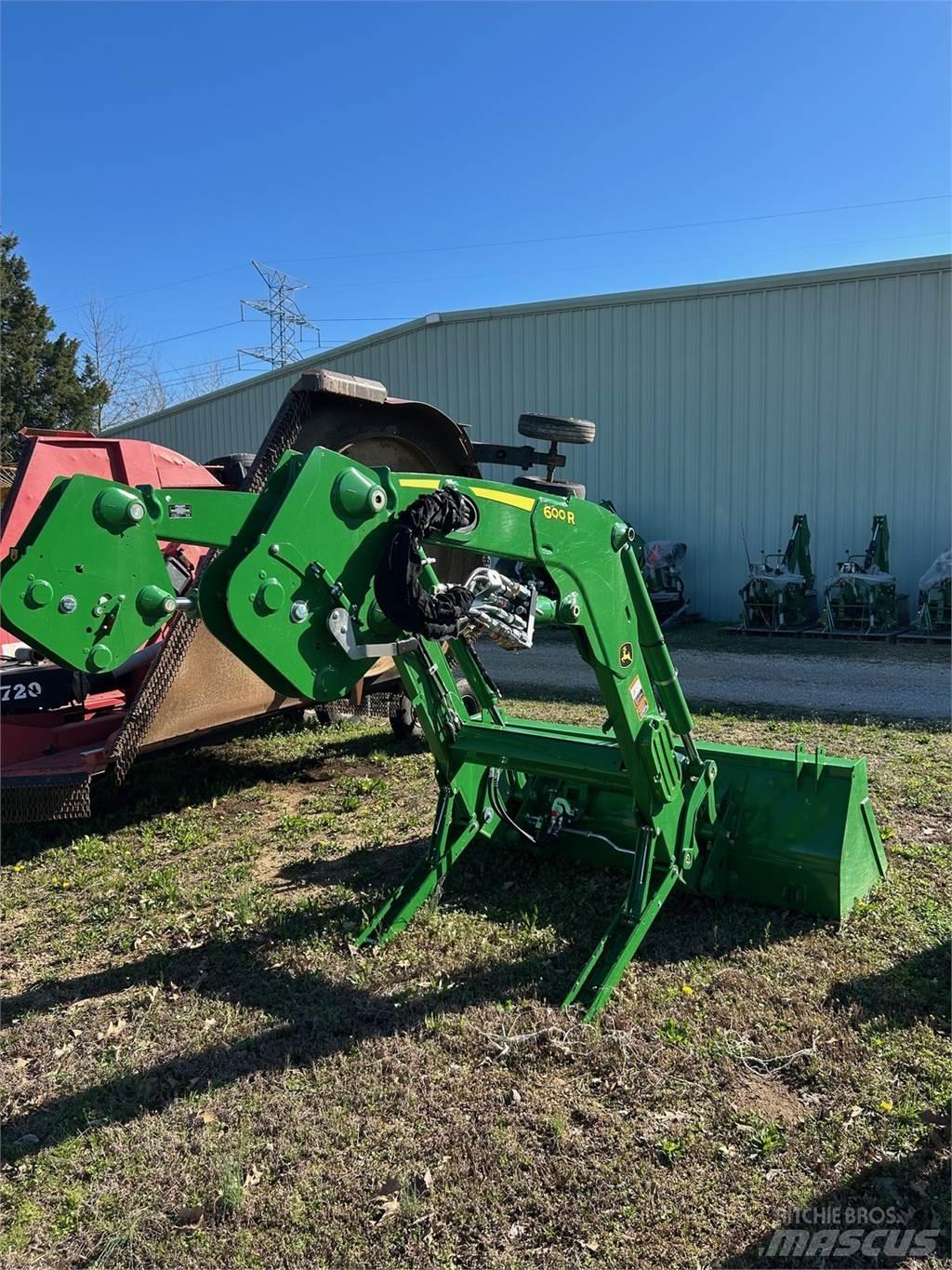 John Deere 600R Traktoriai
