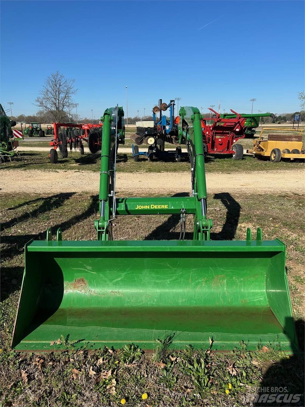 John Deere 600R Traktoriai