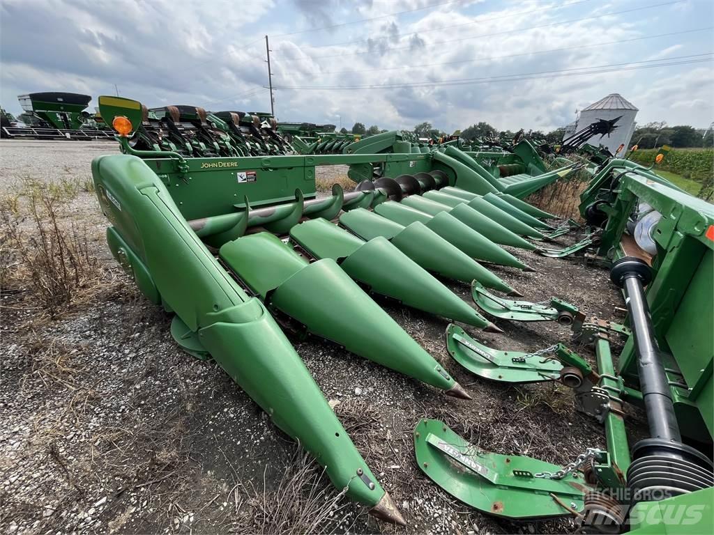 John Deere 608C Derliaus nuėmimo kombainų priedai