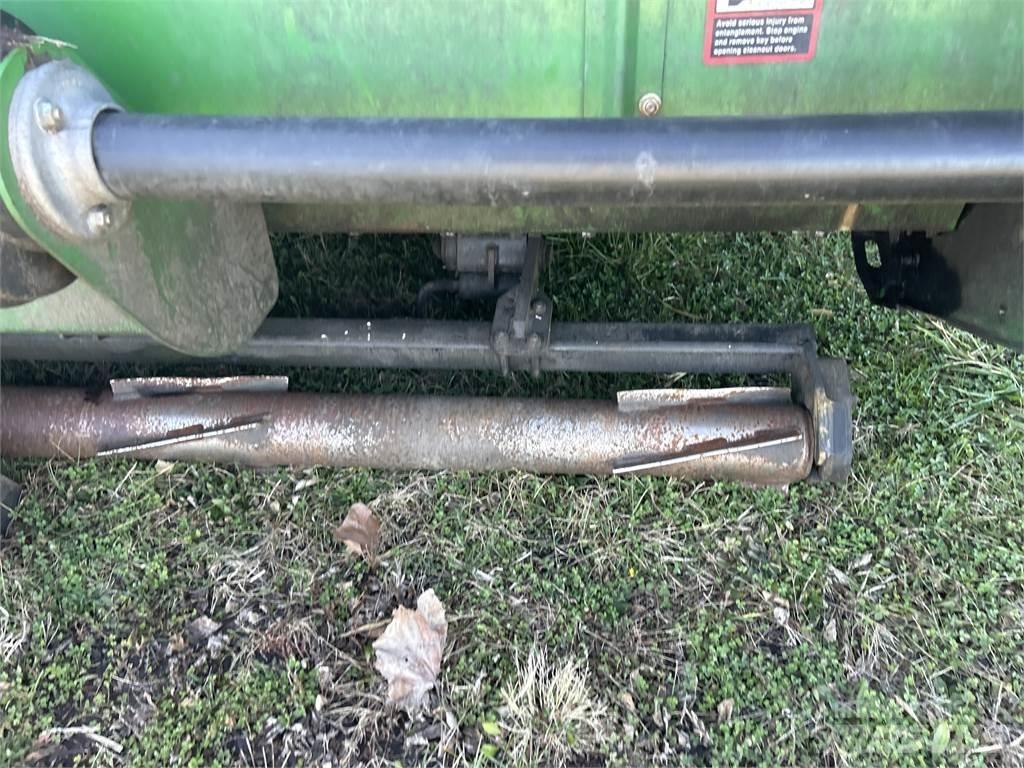 John Deere 608C Derliaus nuėmimo kombainų priedai