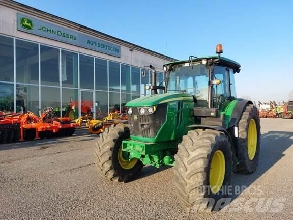 John Deere 6105M Traktoriai
