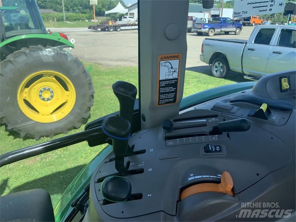 John Deere 6120E Traktoriai